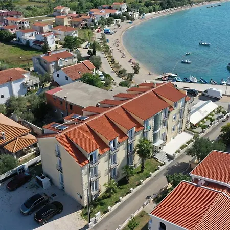 Beni Hotel