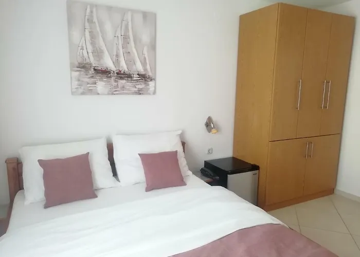 Otel Beni 3*