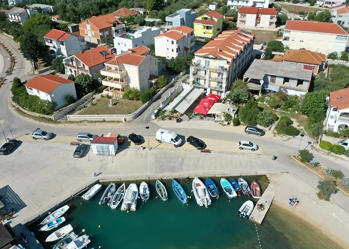 Beni Hotel Vrsi